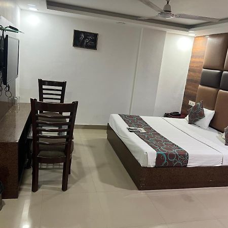 Hotel Le Mount Near Igi Airport ニューデリー エクステリア 写真