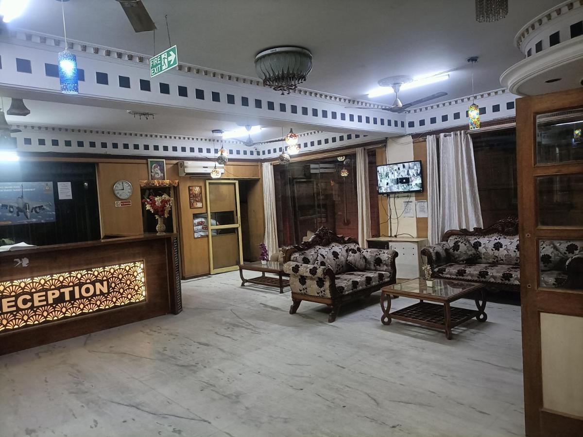 Hotel Le Mount Near Igi Airport ニューデリー エクステリア 写真