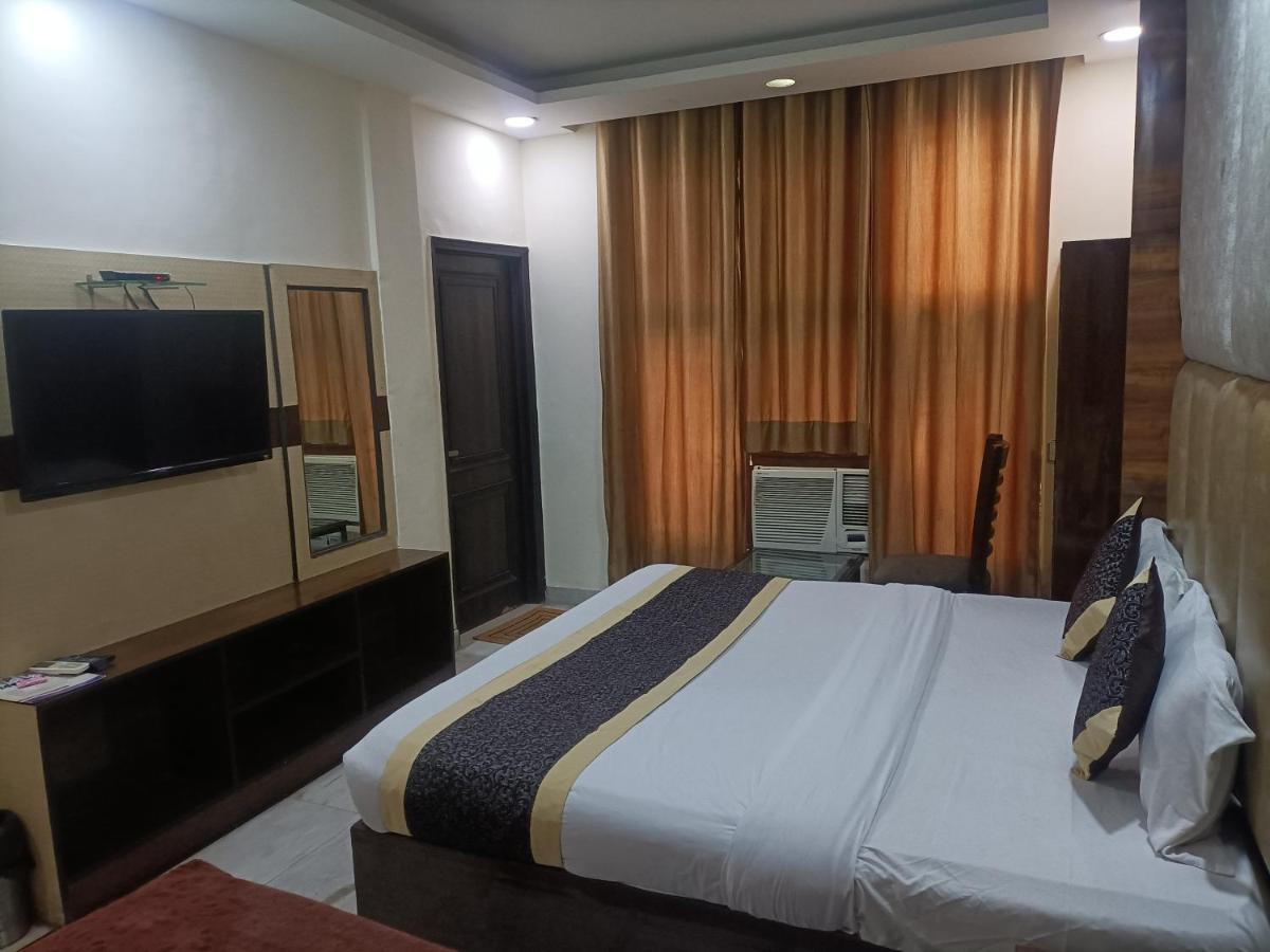 Hotel Le Mount Near Igi Airport ニューデリー エクステリア 写真