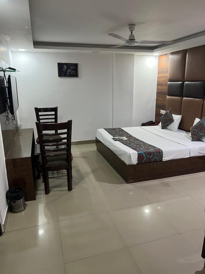 Hotel Le Mount Near Igi Airport ニューデリー エクステリア 写真
